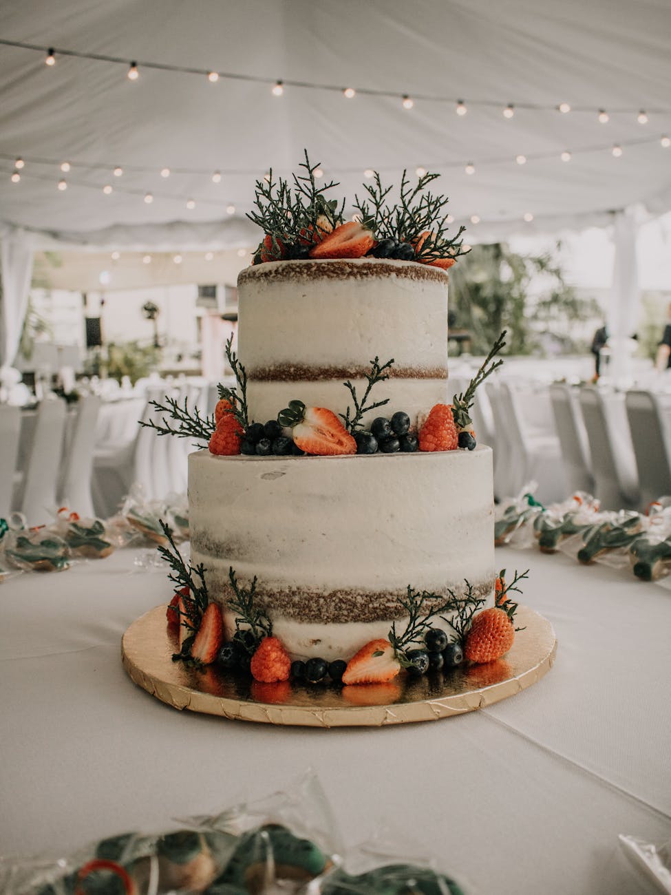 Naked Cake mit Blumen